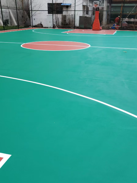 龙岩 球场长期使用易出现地面开裂